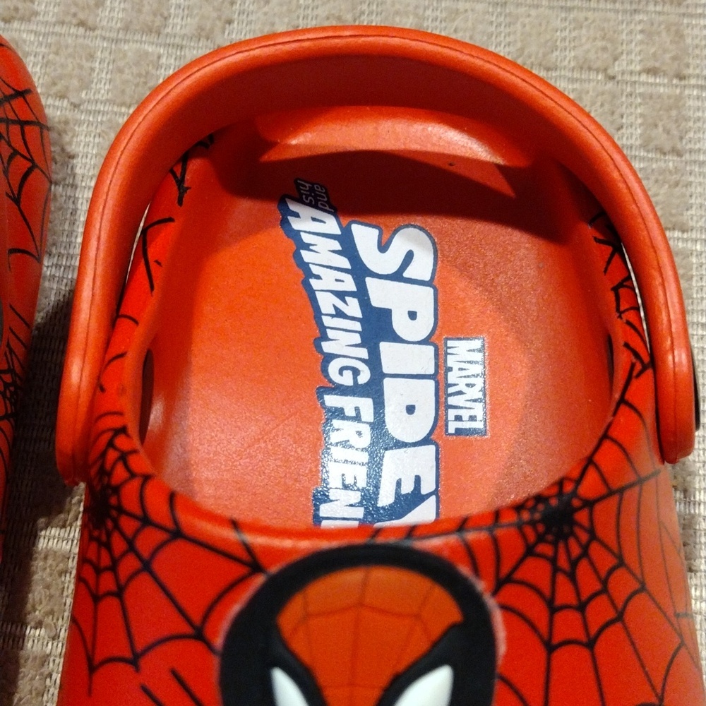 Kids Red Spiderman-Inspired Slip-On Sandals - Picture 2 of 3